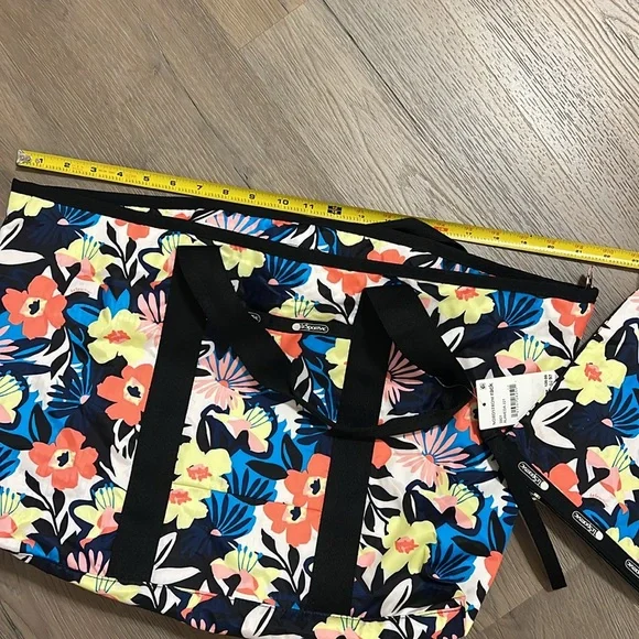 LeSportsac Alameda 3901 East/West Tote Bag and Pouch Set NWT - Picture 6 of 13